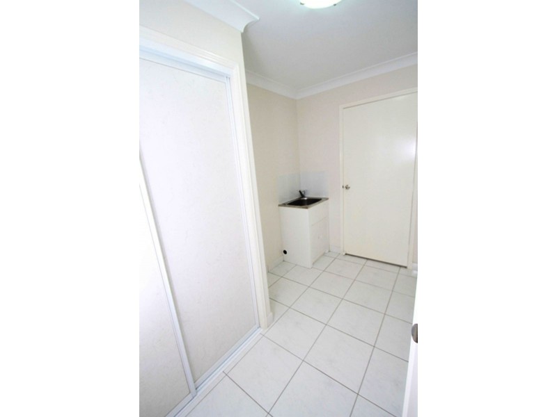 10 Phoenix Place, Telina QLD 4680