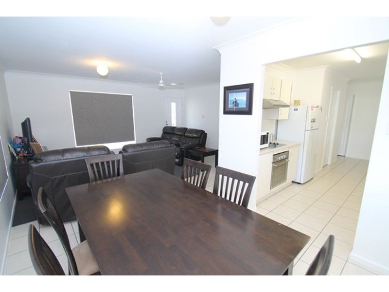 49 Skyline Drive, New Auckland QLD 4680