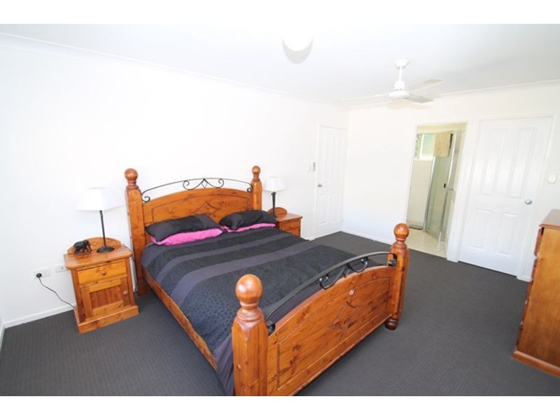 49 Skyline Drive, New Auckland QLD 4680