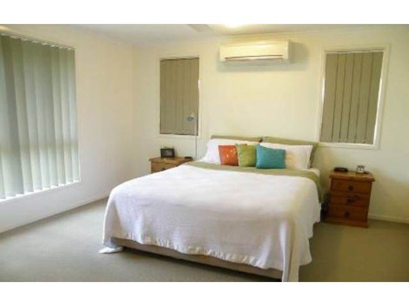 14 Larcom Rise, West Gladstone QLD 4680