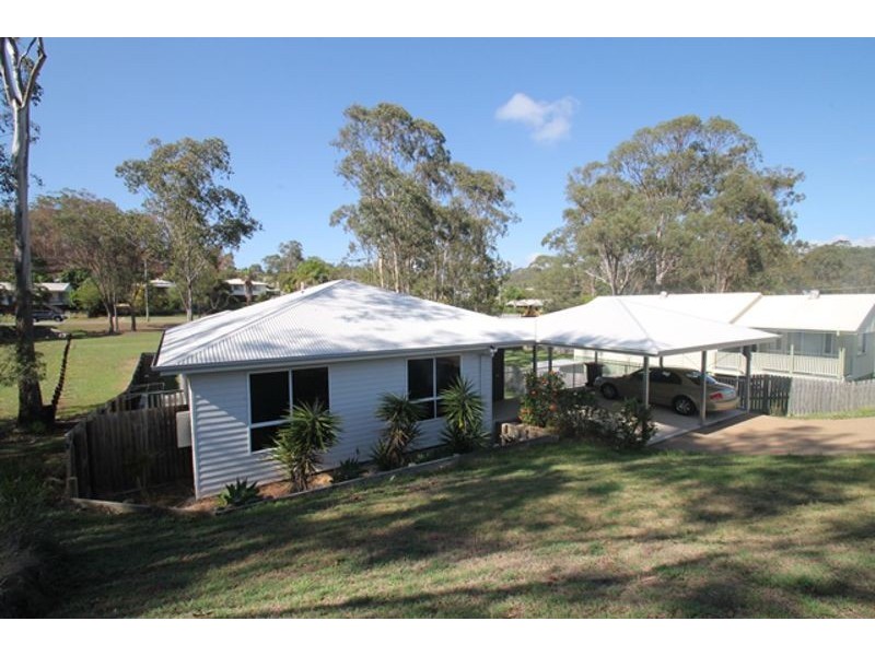 36 Tuna Street, Toolooa QLD 4680