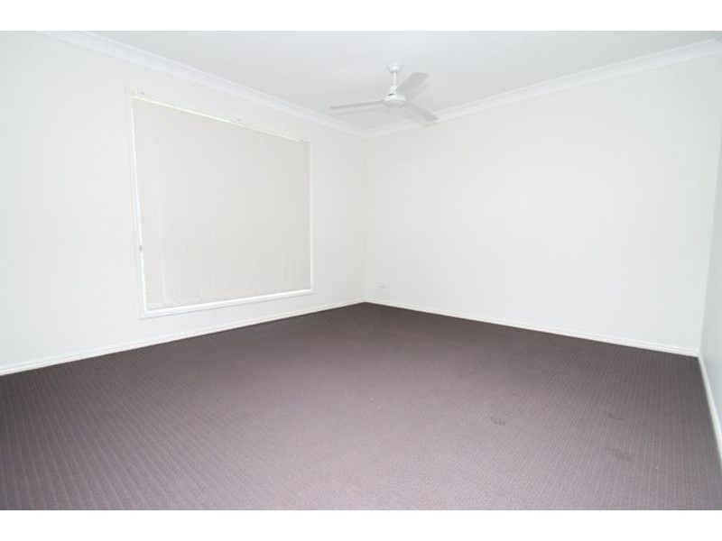 36 Tuna Street, Toolooa QLD 4680
