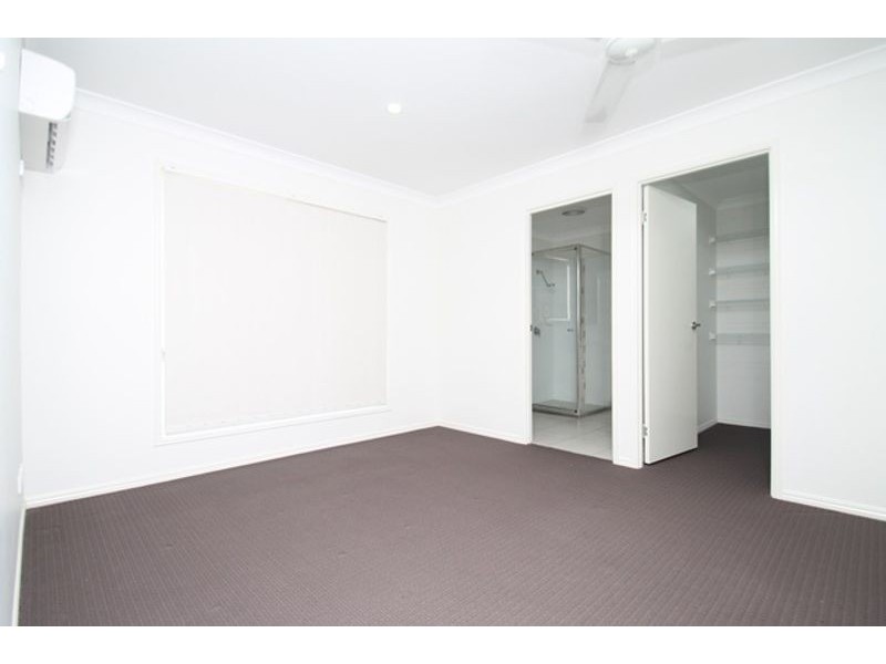 36 Tuna Street, Toolooa QLD 4680