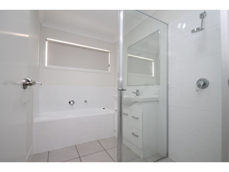36 Tuna Street, Toolooa QLD 4680