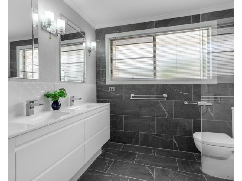 1 Crusade Court, Clinton QLD 4680