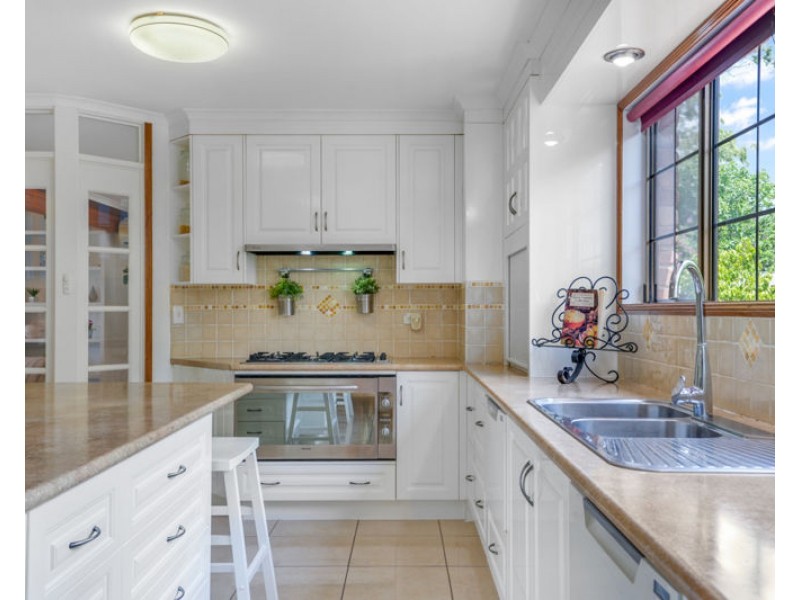 1 Crusade Court, Clinton QLD 4680