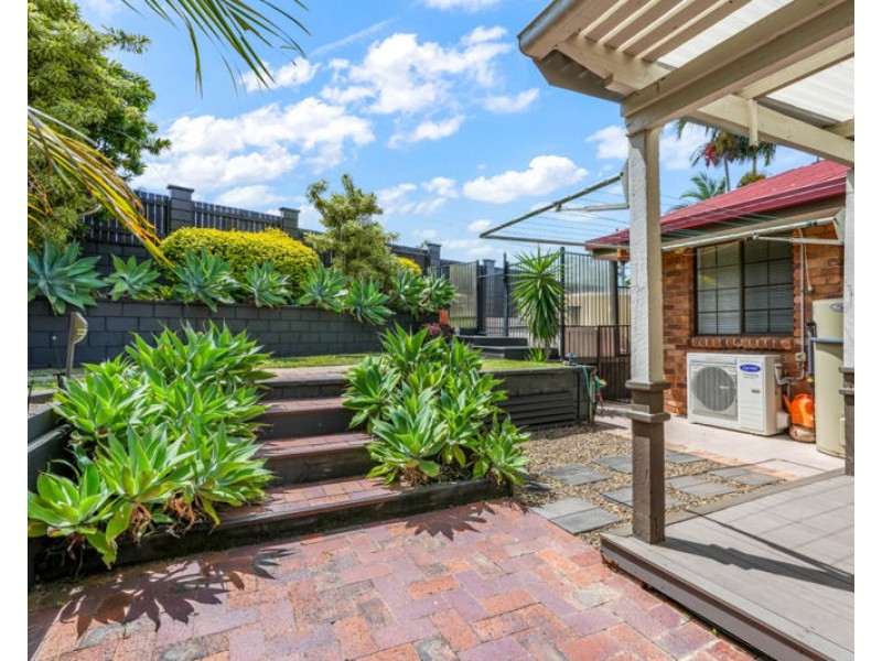 1 Crusade Court, Clinton QLD 4680