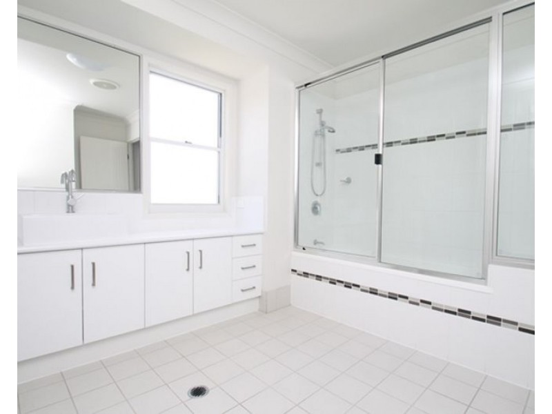 2/1 French Street, South Gladstone QLD 4680