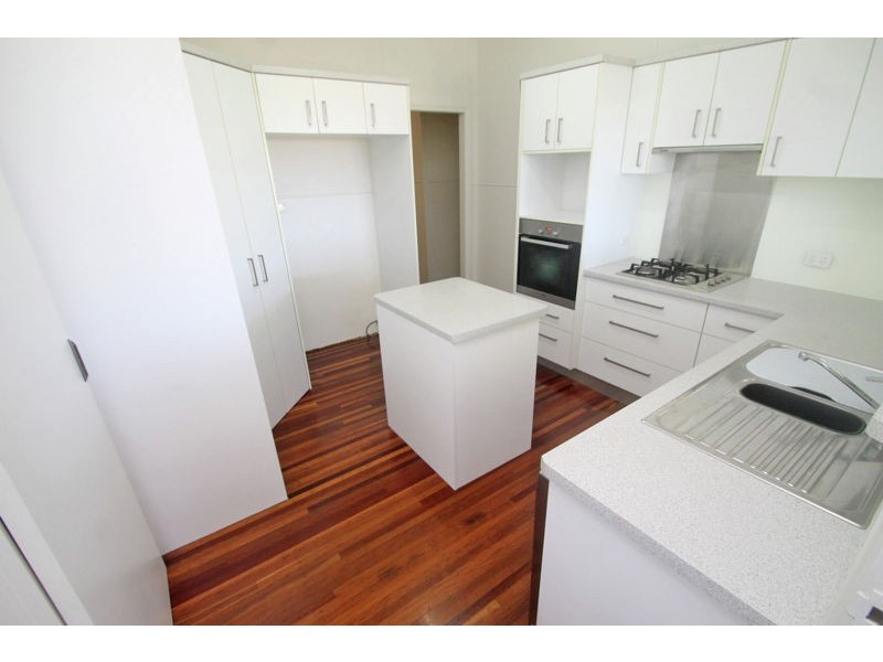 44 Adelaide Street, South Gladstone QLD 4680