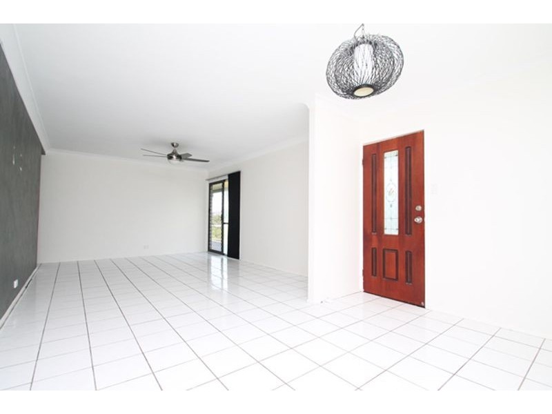 17 Penda Avenue, New Auckland QLD 4680