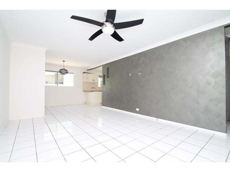 17 Penda Avenue, New Auckland QLD 4680