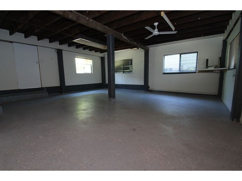 17 Penda Avenue, New Auckland QLD 4680