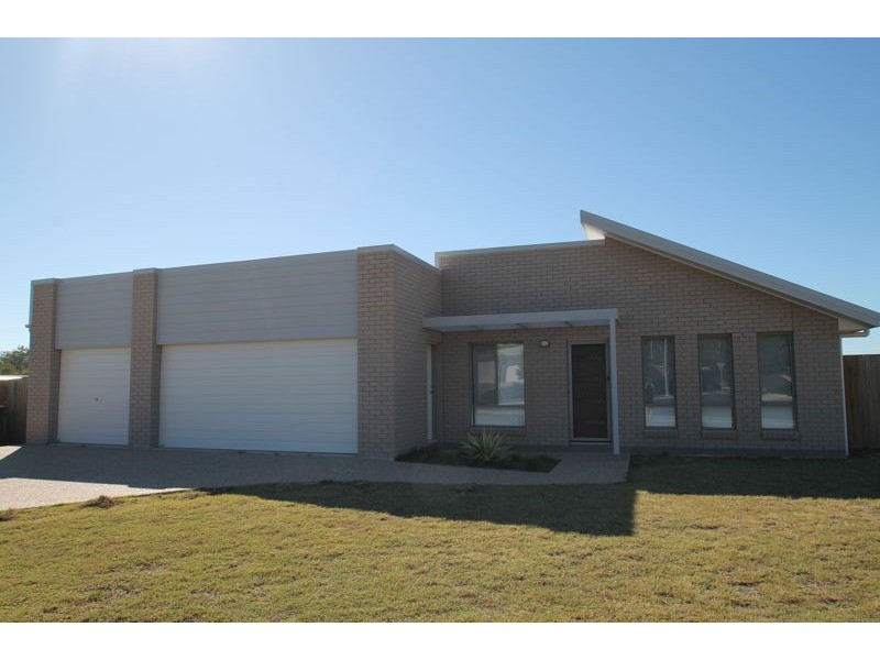 2 OWTTRIM CIRCUIT, O’connell QLD 4680