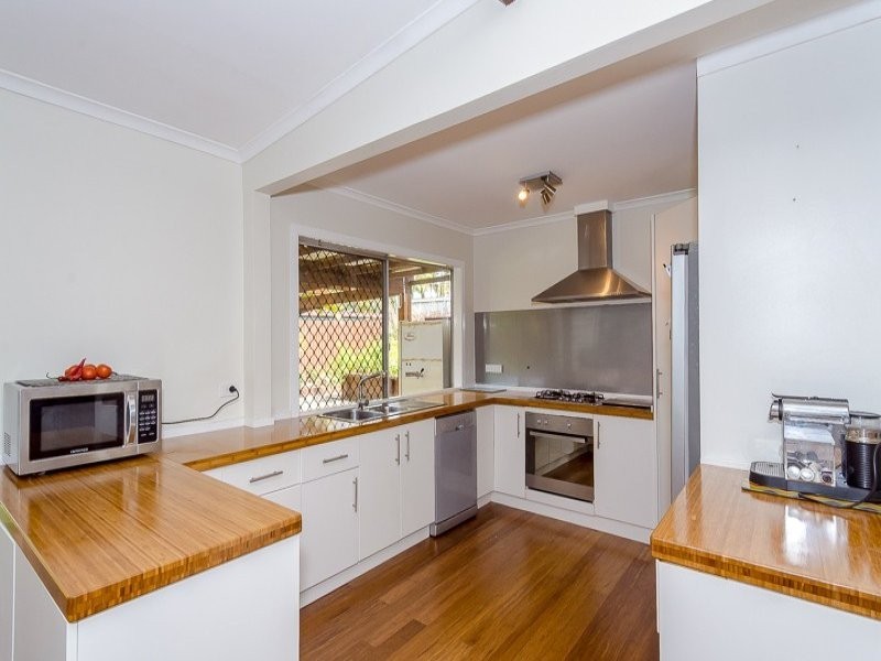 4 Lotus Street, Sun Valley QLD 4680