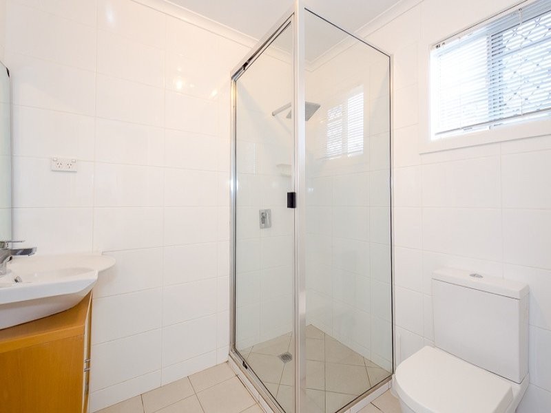 4 Lotus Street, Sun Valley QLD 4680