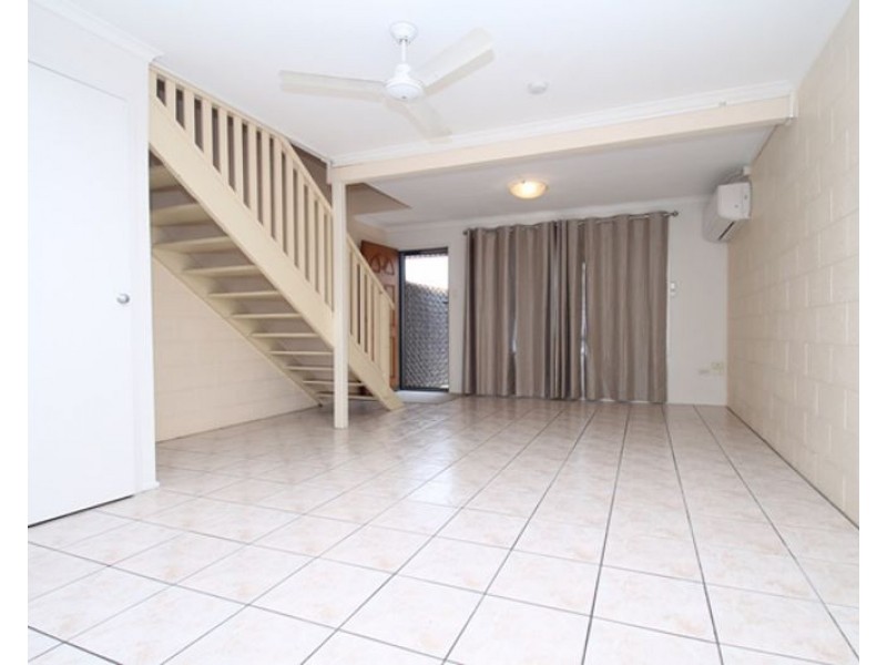 2/105 Auckland Street, Gladstone QLD 4680