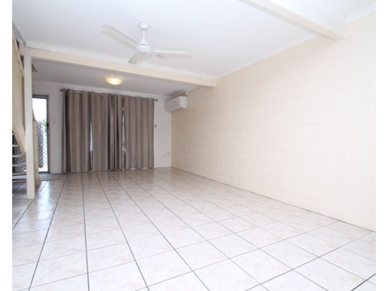 2/105 Auckland Street, Gladstone QLD 4680