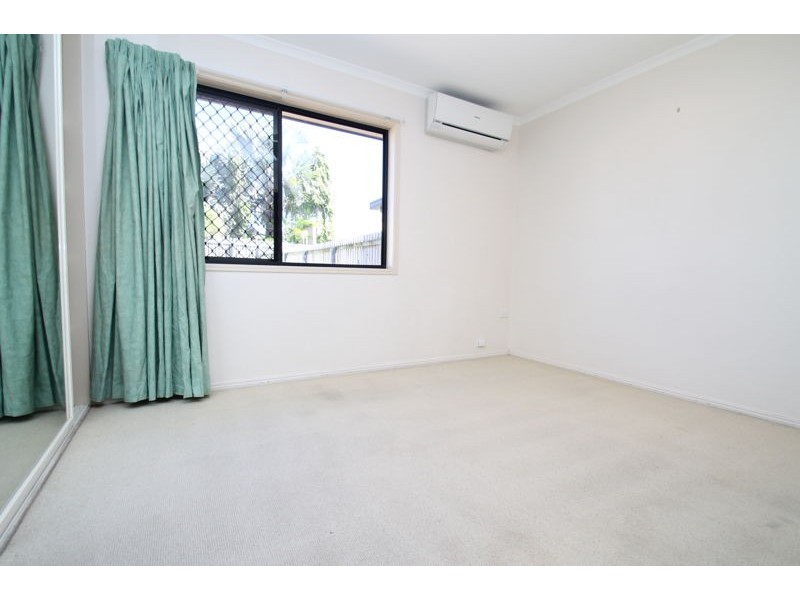 1/12 Calman Street, Clinton QLD 4680