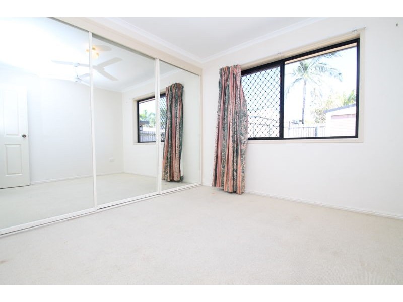 1/12 Calman Street, Clinton QLD 4680