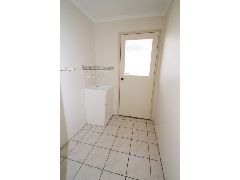 1/12 Calman Street, Clinton QLD 4680