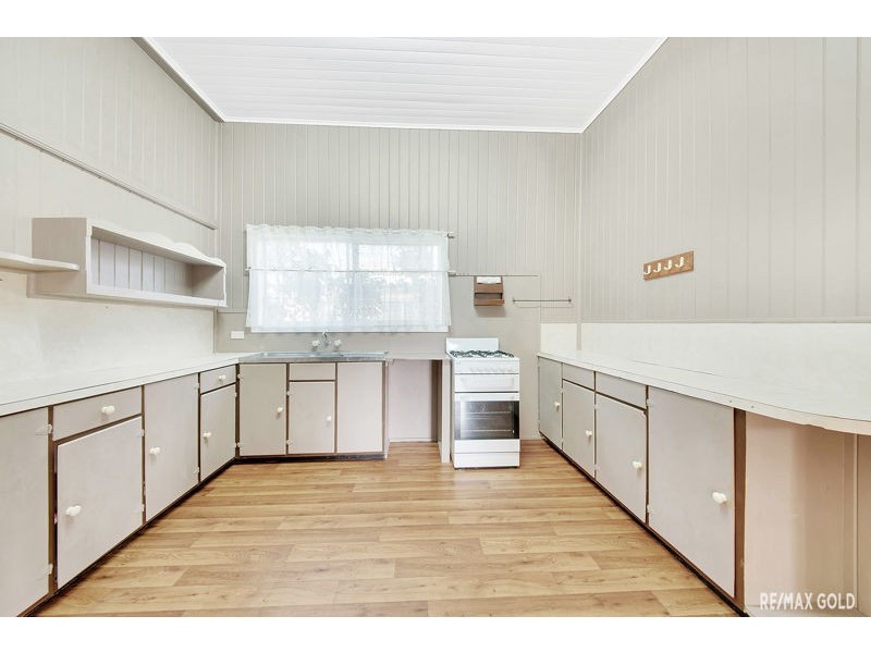 39 Barney Street, Barney Point QLD 4680