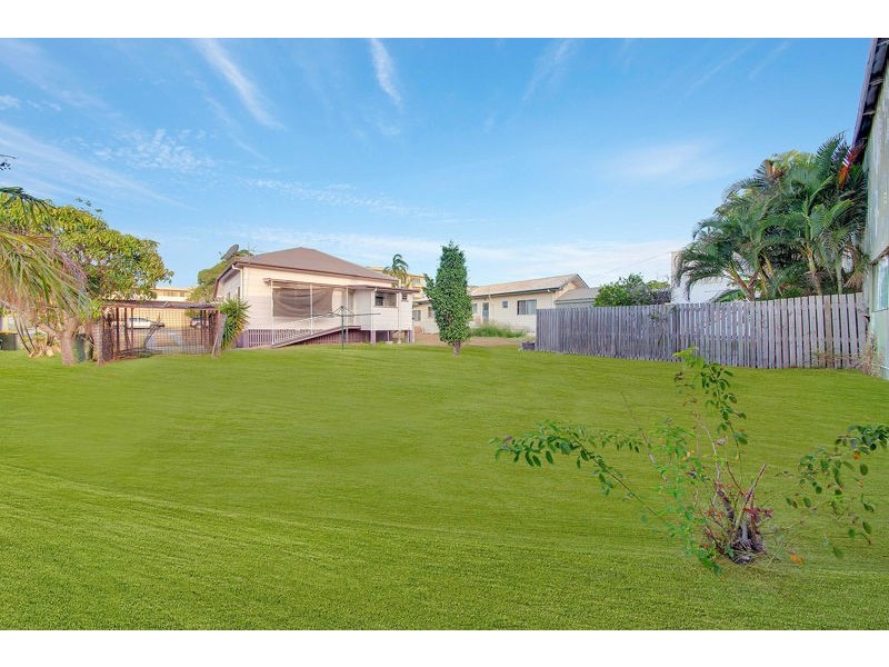 39 Barney Street, Barney Point QLD 4680