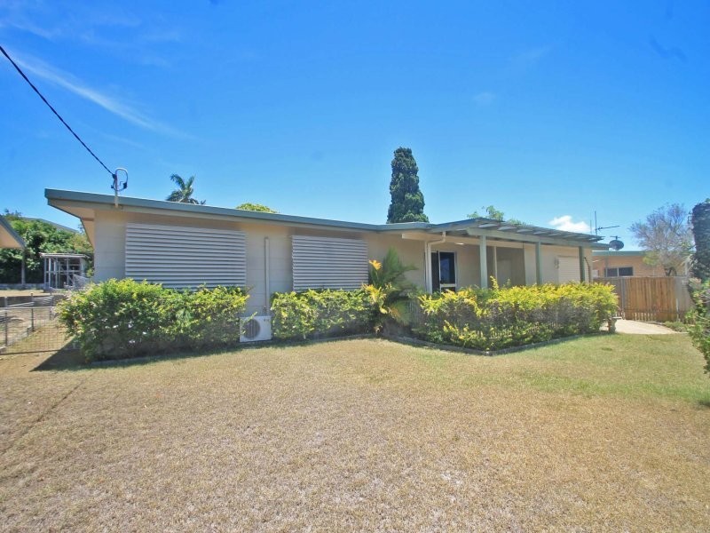 15 Hansen Crescent, Clinton QLD 4680