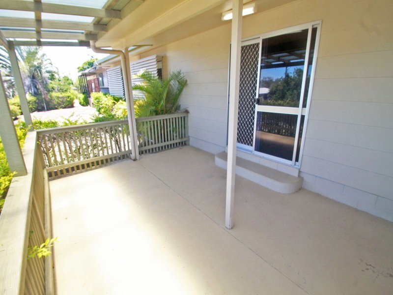 15 Hansen Crescent, Clinton QLD 4680
