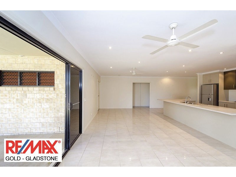 40 Dean Street, Glen Eden QLD 4680