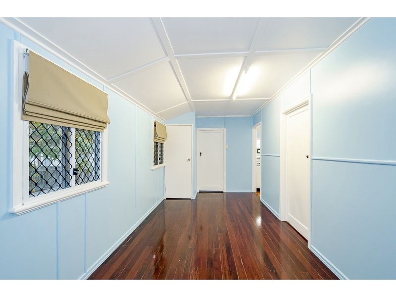 6 White Street, West Gladstone QLD 4680