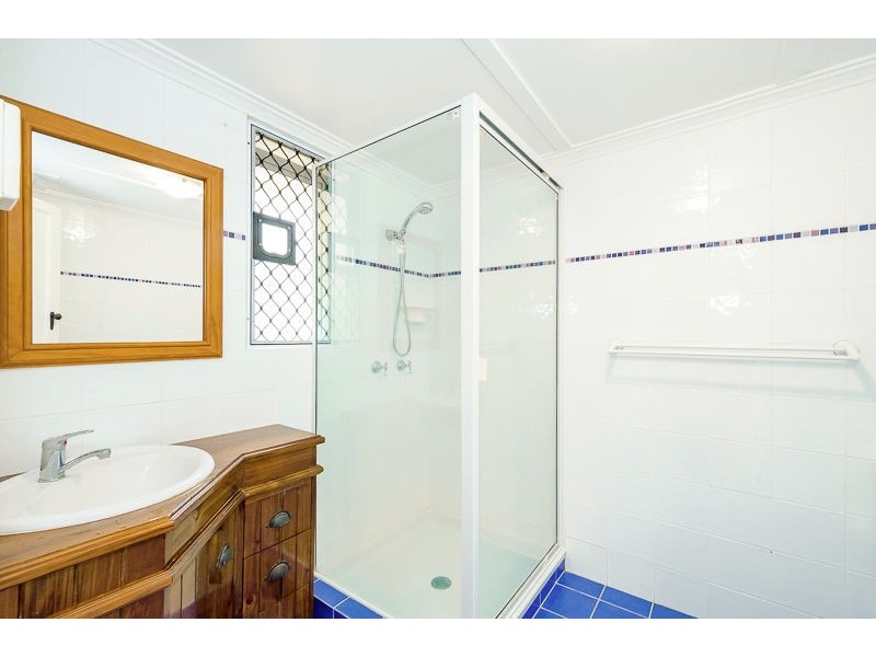 6 White Street, West Gladstone QLD 4680