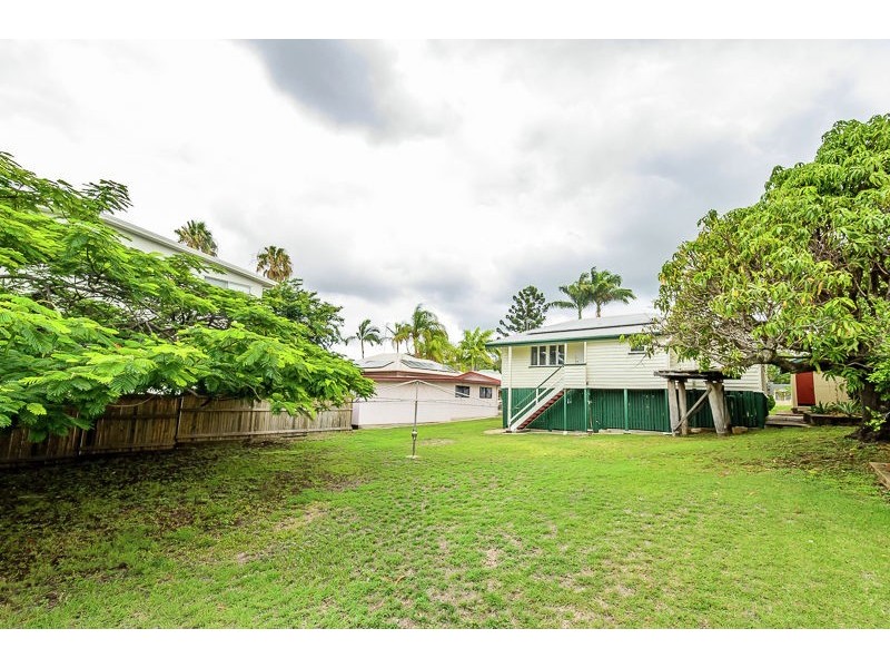 6 White Street, West Gladstone QLD 4680