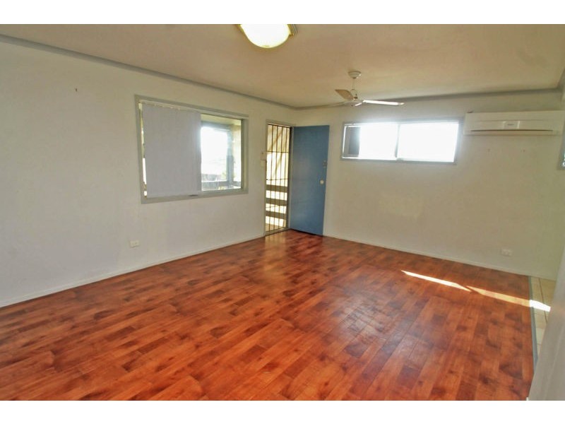 8 Oregon Court, New Auckland QLD 4680