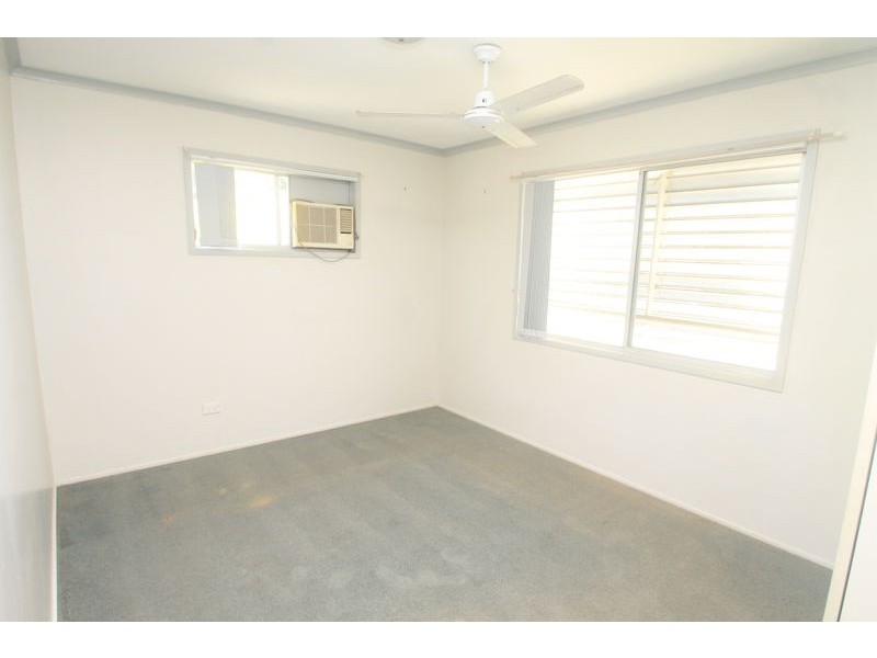 8 Oregon Court, New Auckland QLD 4680