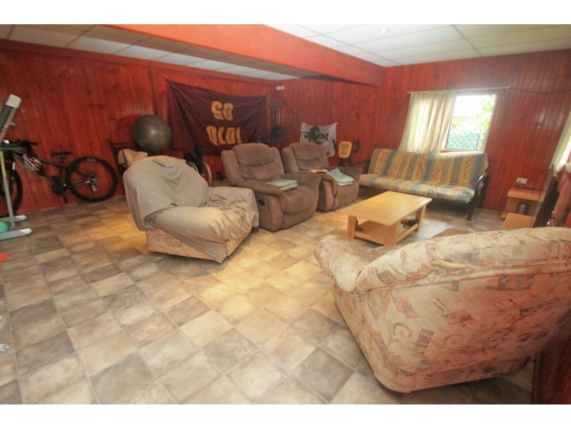 8 Oregon Court, New Auckland QLD 4680