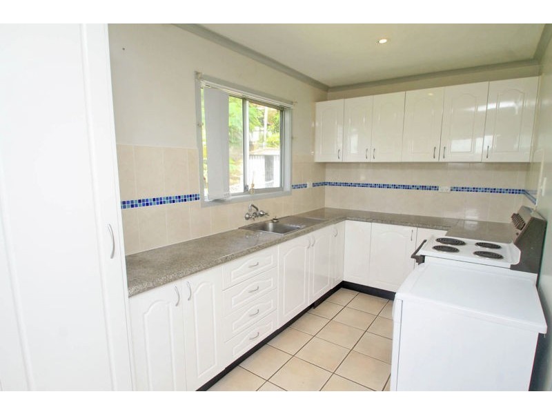 8 Oregon Court, New Auckland QLD 4680