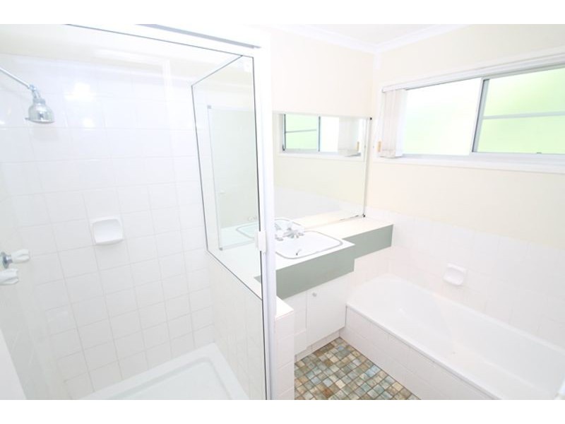 6 Hay Court, South Gladstone QLD 4680