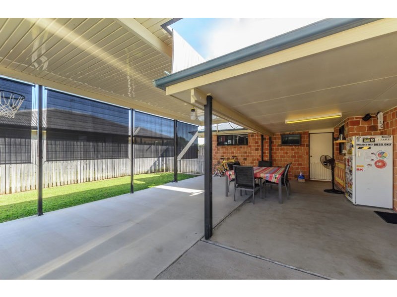 6 James Court, Telina QLD 4680