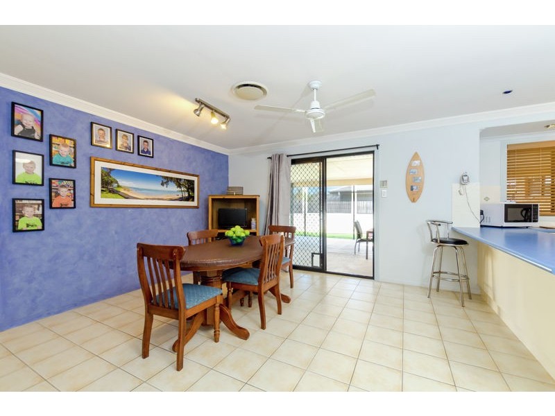 6 James Court, Telina QLD 4680