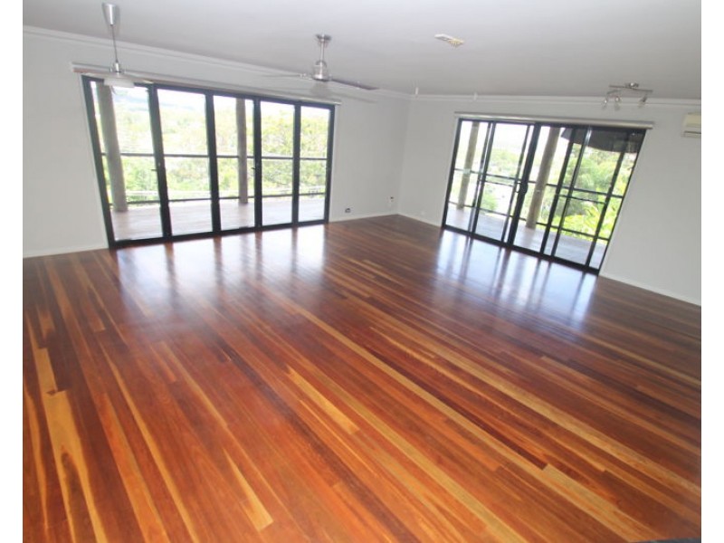 38 Willow Street, New Auckland QLD 4680