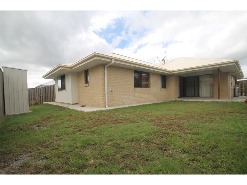 32 Harmony Drive, Clinton QLD 4680