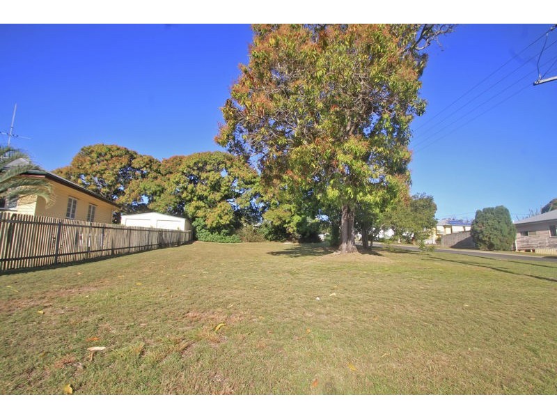 18 Rossella Street, West Gladstone QLD 4680