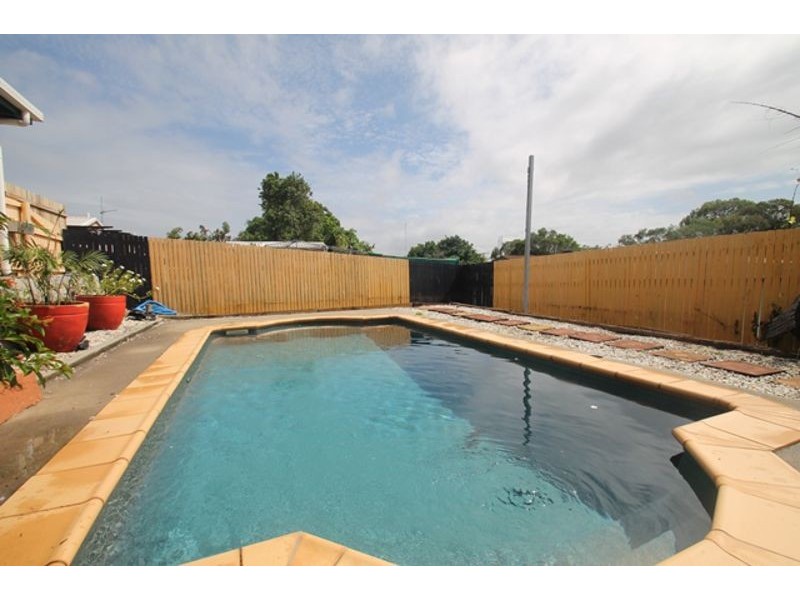7 Wodonga Street, Clinton QLD 4680