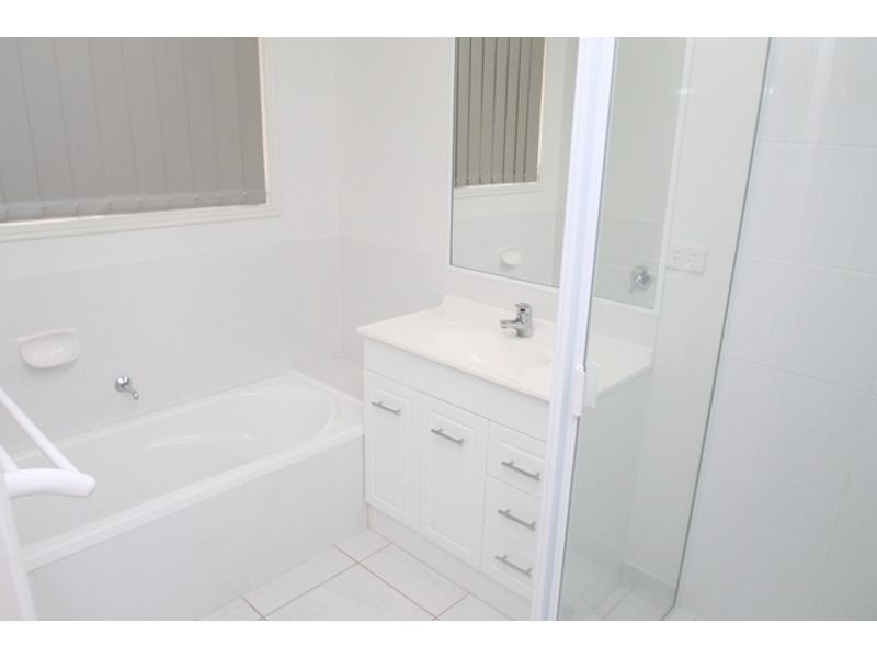 6 Biarri Street, Glen Eden QLD 4680