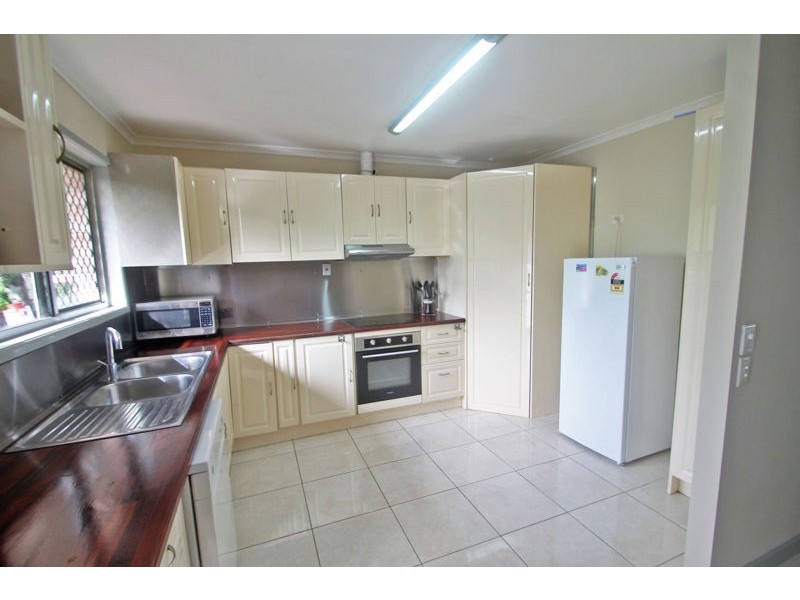 6 Camille Street, Clinton QLD 4680