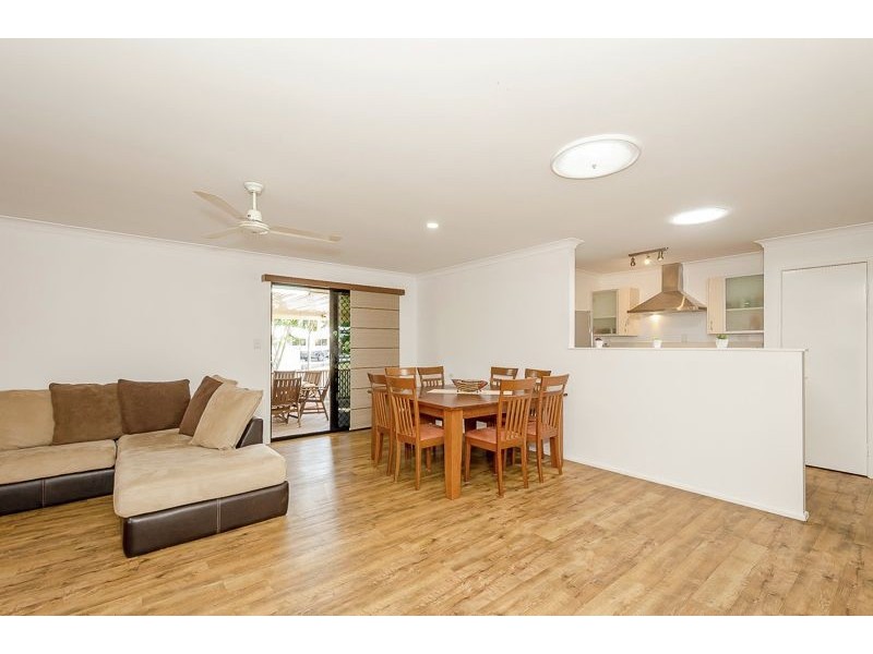 22 Deborah Street, Glen Eden QLD 4680