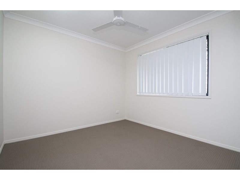 17 Woodland Court, Kirkwood QLD 4680