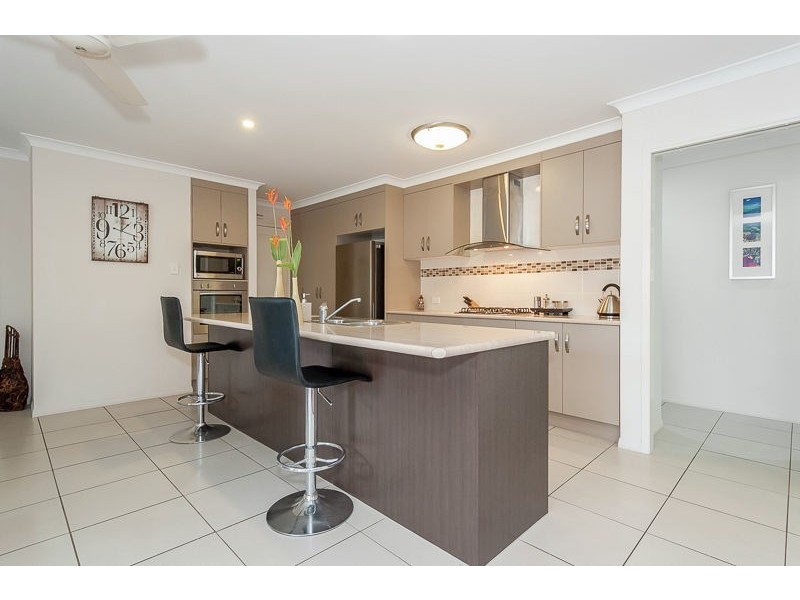 11 Markowitz Place, Kirkwood QLD 4680