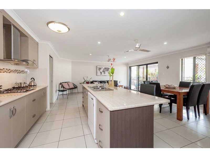 11 Markowitz Place, Kirkwood QLD 4680