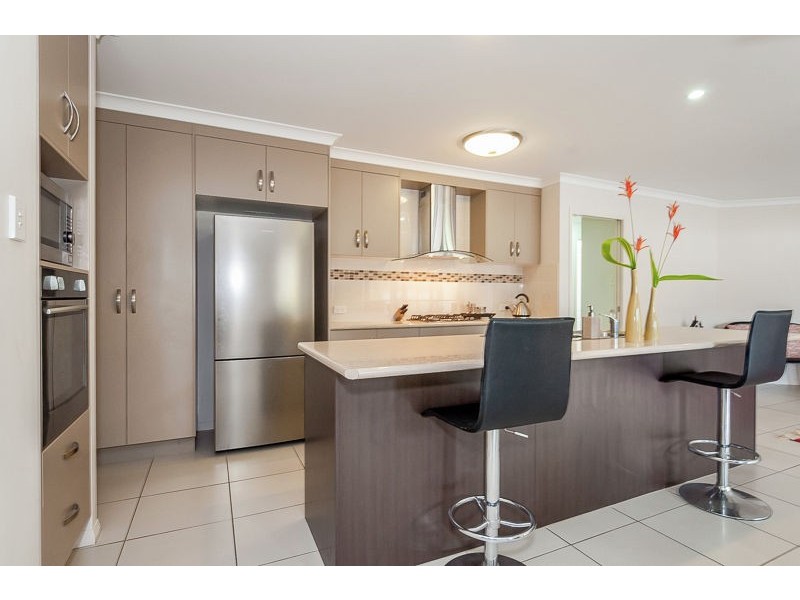 11 Markowitz Place, Kirkwood QLD 4680